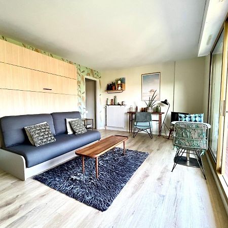 Beau Studio Terrasse Vue Jardin - A 2 Pas De La Mer โดวีลล์ ภายนอก รูปภาพ
