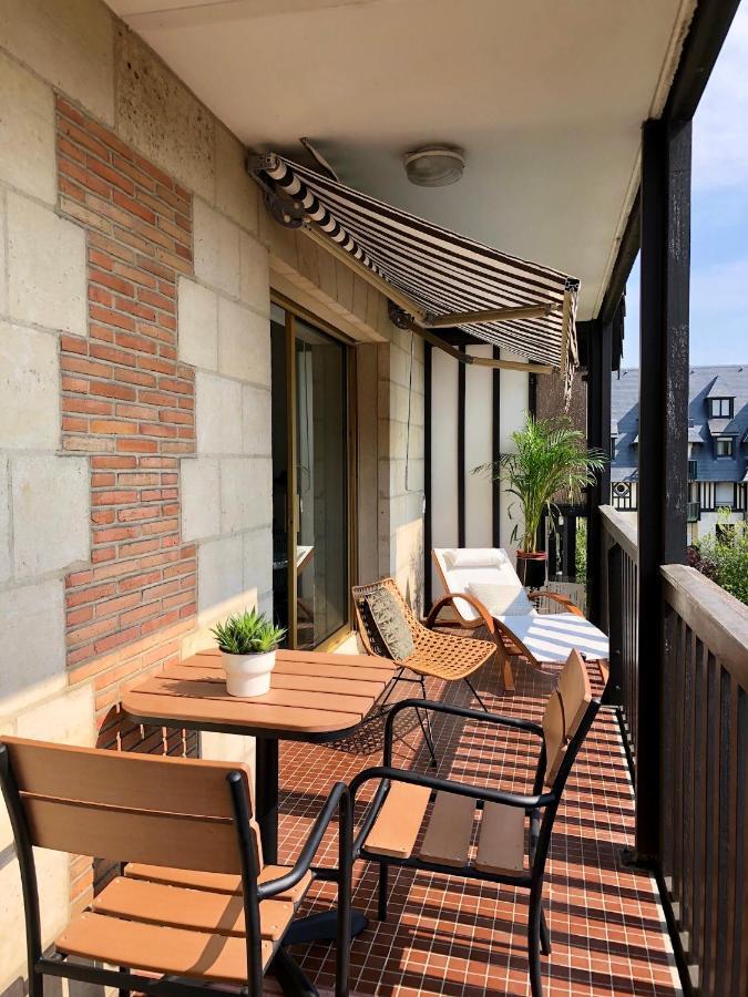 Beau Studio Terrasse Vue Jardin - A 2 Pas De La Mer โดวีลล์ ภายนอก รูปภาพ