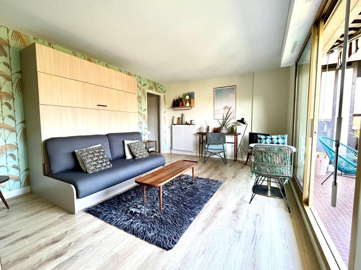 Beau Studio Terrasse Vue Jardin - A 2 Pas De La Mer โดวีลล์ ภายนอก รูปภาพ