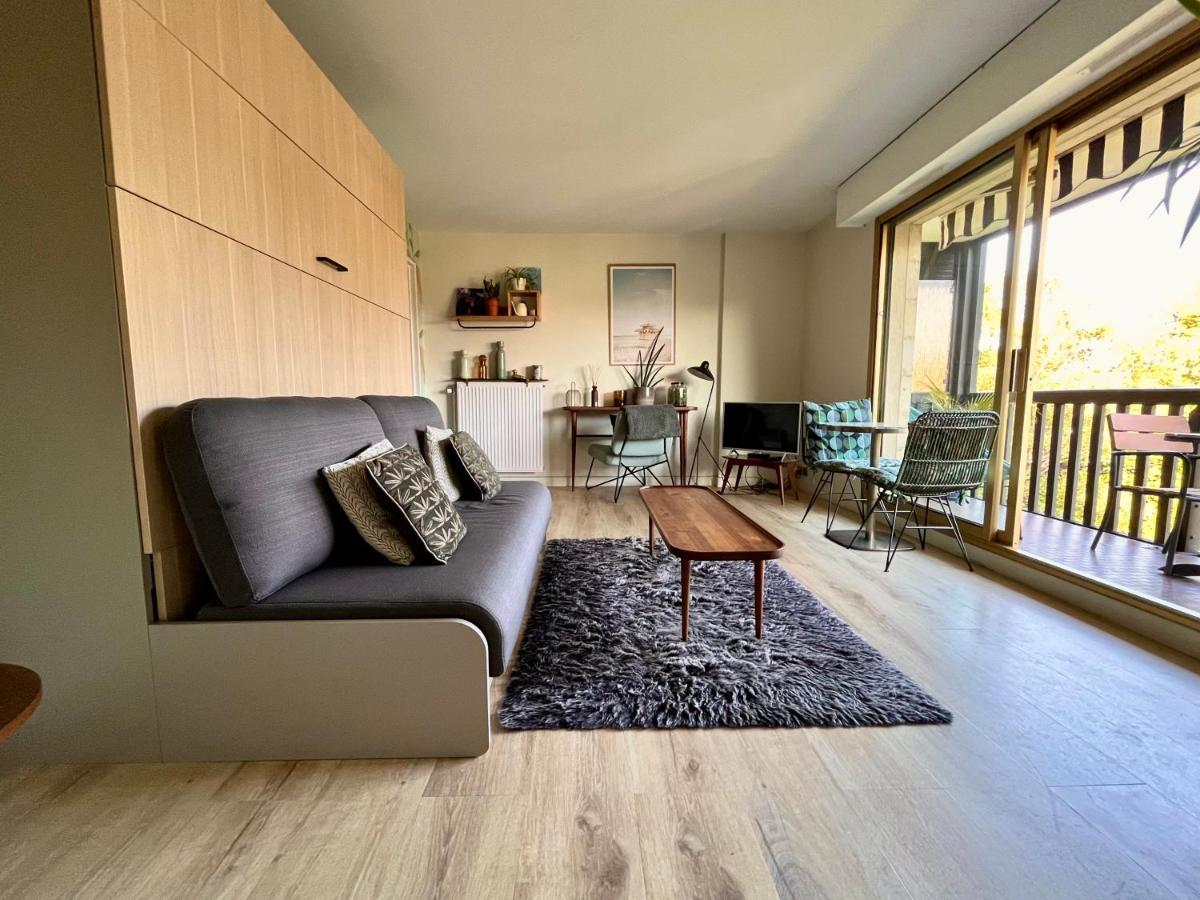 Beau Studio Terrasse Vue Jardin - A 2 Pas De La Mer โดวีลล์ ภายนอก รูปภาพ