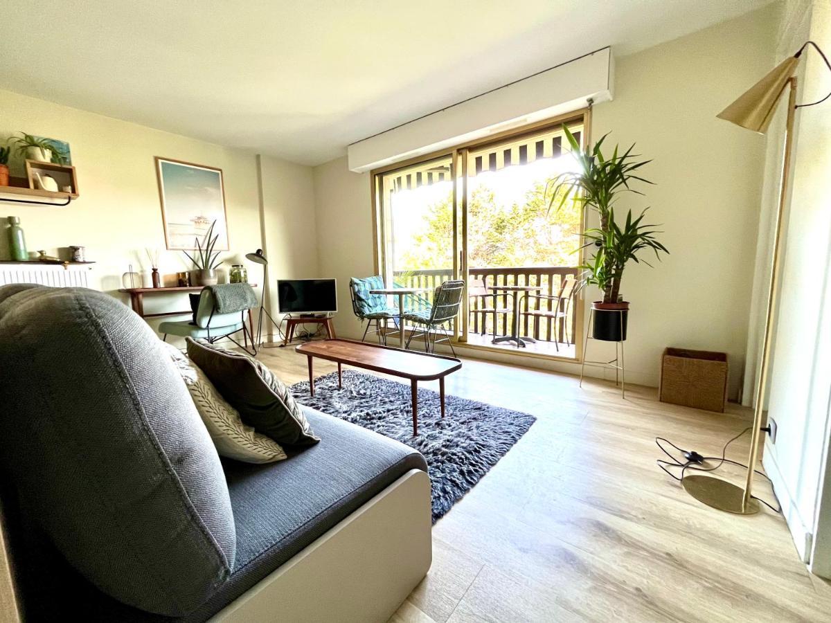 Beau Studio Terrasse Vue Jardin - A 2 Pas De La Mer โดวีลล์ ภายนอก รูปภาพ